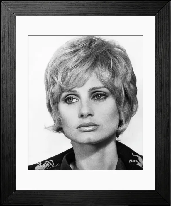 Framed Print : BREAKOUT, Jill Ireland, 1975