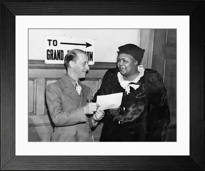 Framed Print : Faithful Mary, presenting a subpoena Ulster County Court. She will testify about the Peace Mission's rural Heavens throughout the county