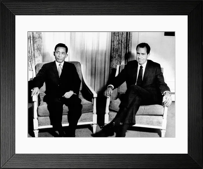 Framed Print : South Korean President Park Chung Hee (left) and President Richard Nixon. They held a two day summit meeting in San Francisco. Aug. 21, 1969
