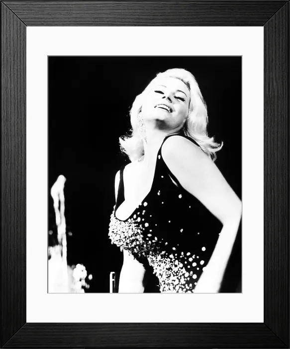 Framed Print : BOCCACCIO 70, Anita Ekberg, 1962