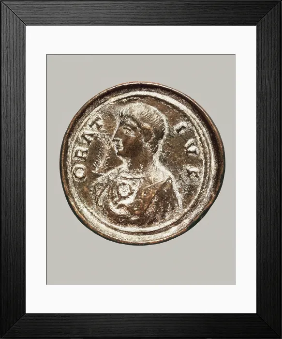 Framed Print : Horace, Quintus Horatius Flaccus (65-8 BC). Medal with Horace's effigy. Roman art. Coin. ITALY. Rome. National Roman Museum. AISA / Everett Collection**US SALES ONLY**