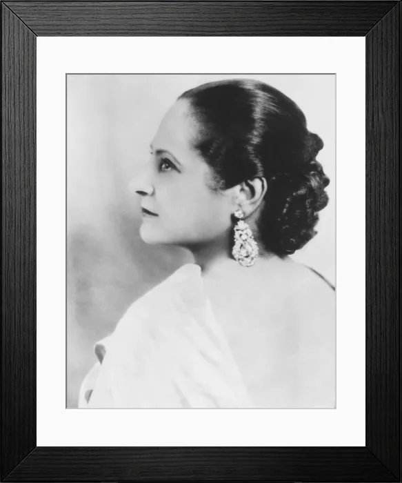 Framed Print : Madame Helena Rubenstein, ca. 1944. Rubinstein was the eldest of eight daughters born to a Polish-Jewish couple in Krakow in 1872. (CSU_2015_11_1279)