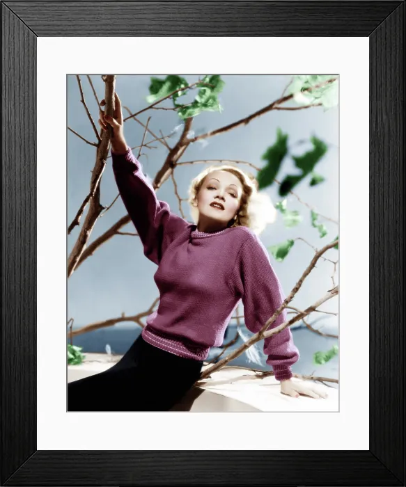 Framed Print : Marlene Dietrich, 1939