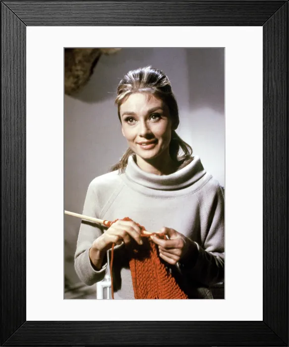 Framed Print : BREAKFAST AT TIFFANY'S, Audrey Hepburn, 1961 Framed Print : BREAKFAST AT TIFFANY'S, Audrey Hepburn, 1961