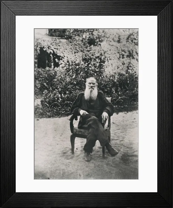 Framed Print : TOLSTOY, Lev Nikolayevich, Leo (1828-1910). Portrait of Leo Tolstoy at his house's gardens in Yasnaya Poliana, where he lived between 1862 and 1910. RUSSIA. TULA
