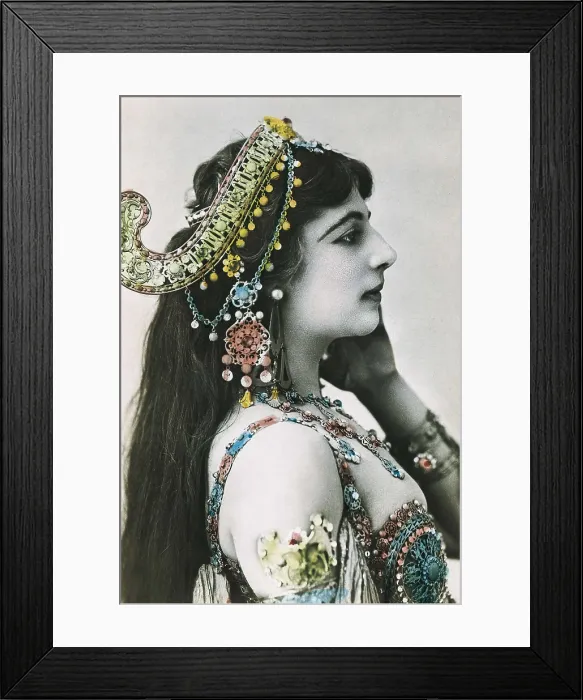 Framed Print : MATA HARI, Margaretha Geertruida Zelle, called (1876-1917). Engraving. AISA / Everett Collection**US SALES ONLY**