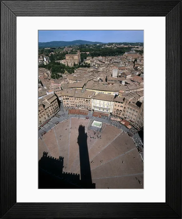 Framed Print : ITALY. Siena. Piazza de Il Campo, where Il Palio takes place. AISA / Everett Collection**US SALES ONLY**