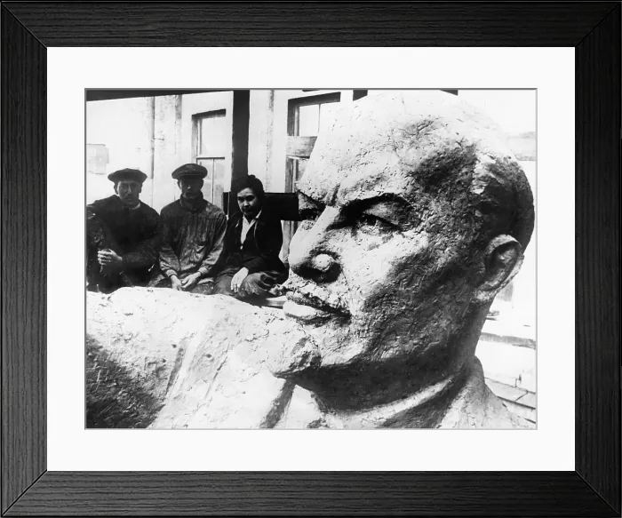 Framed Print : Colossal statue of Lenin, leader of the Bolshevik Revolution was unveiled in Moscow. Jan. 21, 1929. It was part of the ceremonies on the 5th anniversary of his death