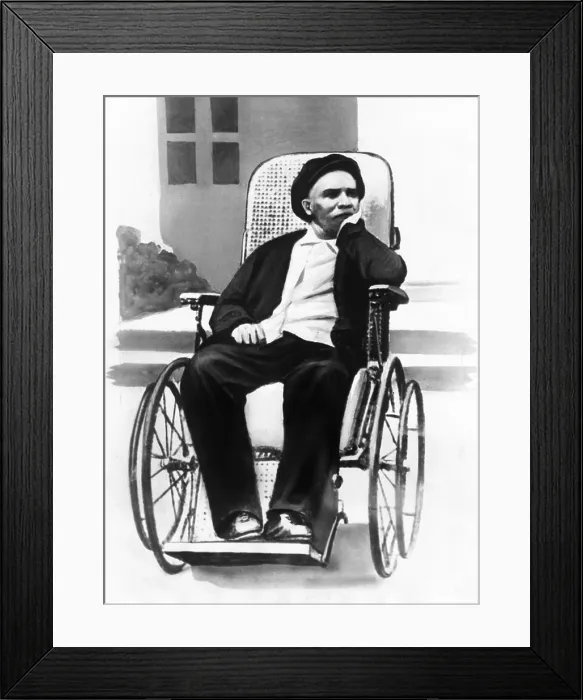 Framed Print : Lenin in a wheelchair between Dec. 1922 and March 1923. Lenin had three debilitating strokes. He recovered from the first in May 1922