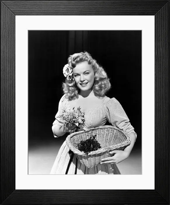 Framed Print : I WONDER WHO'S KISSING HER NOW, June Haver, 1947, TM & Copyright 20th Century Fox Film Corp. / courtesy Everett Collection Framed Print : I WONDER WHO'S KISSING HER NOW, June Haver, 1947, TM & Copyright 20th Century Fox Film Corp. / courtesy Everett Collection