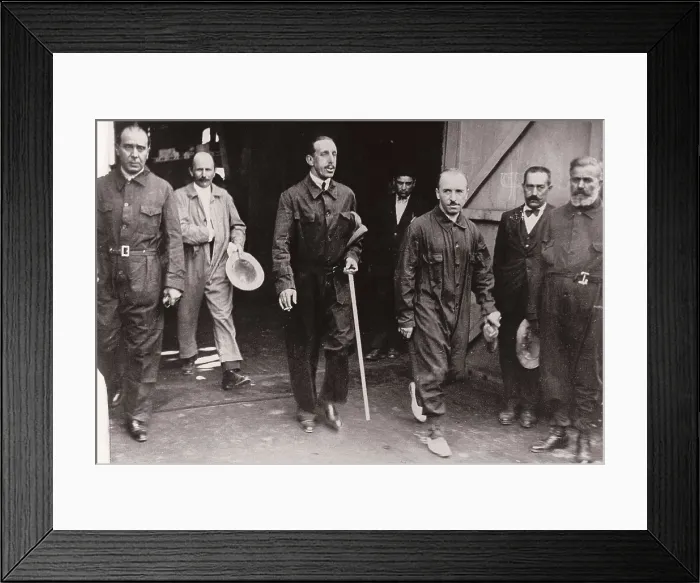 Framed Print : ALFONSO XIII (1886-1941). Alfonso XIII visiting the potash mines of Suria (3rd October 1929). SPAIN. CATALONIA. BARCELONA. Sria. AISA / Everett Collection**US SALES ONLY** Framed Print : ALFONSO XIII (1886-1941). Alfonso XIII visiting the potash mines of Suria (3rd October 1929). SPAIN. CATALONIA. BARCELONA. Sria. AISA / Everett Collection**US SALES ONLY**