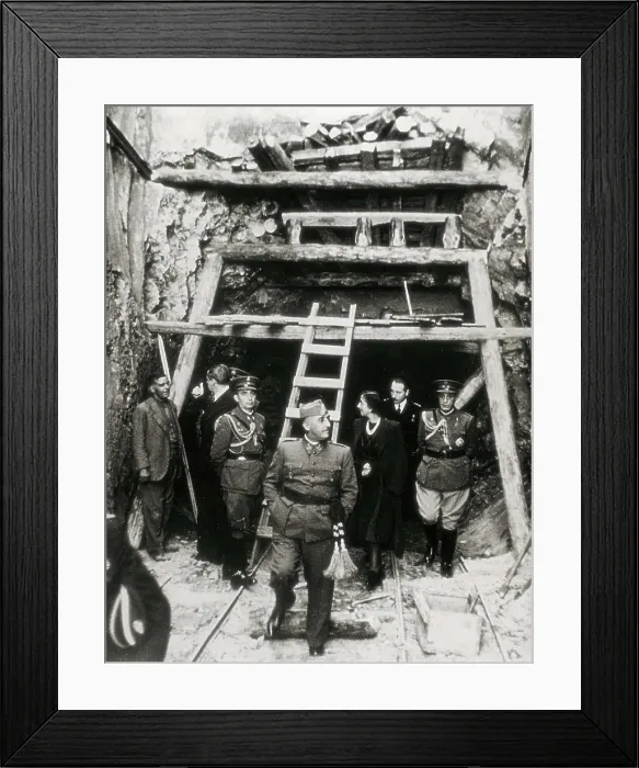 Framed Print : Francisco Franco visiting the works of Valle de los Cados (Valley of the Fallen). AISA / Everett Collection**US SALES ONLY** Framed Print : Francisco Franco visiting the works of Valle de los Cados (Valley of the Fallen). AISA / Everett Collection**US SALES ONLY**