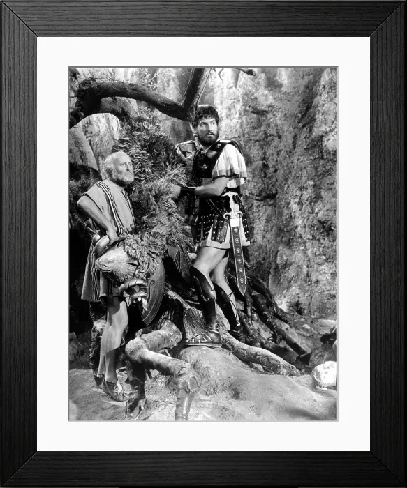 Framed Print : JASON AND THE ARGONAUTS, Laurence Naismith, Todd Armstrong, with Golden Fleece, 1963 Framed Print : JASON AND THE ARGONAUTS, Laurence Naismith, Todd Armstrong, with Golden Fleece, 1963