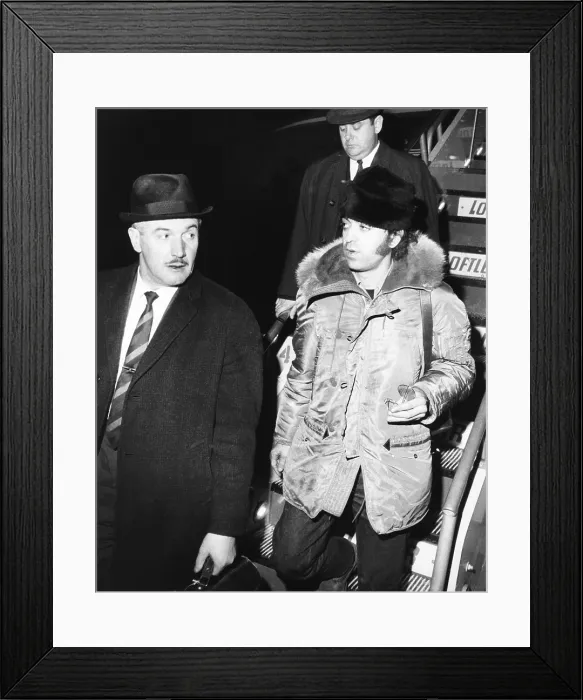 Framed Print : Anthony Pascarzio, 26, disrupted an Icelandic Airlines flight over Scotland on Dec. 23, 1963. Claiming to be Defense Sec Framed Print : Anthony Pascarzio, 26, disrupted an Icelandic Airlines flight over Scotland on Dec. 23, 1963. Claiming to be Defense Sec