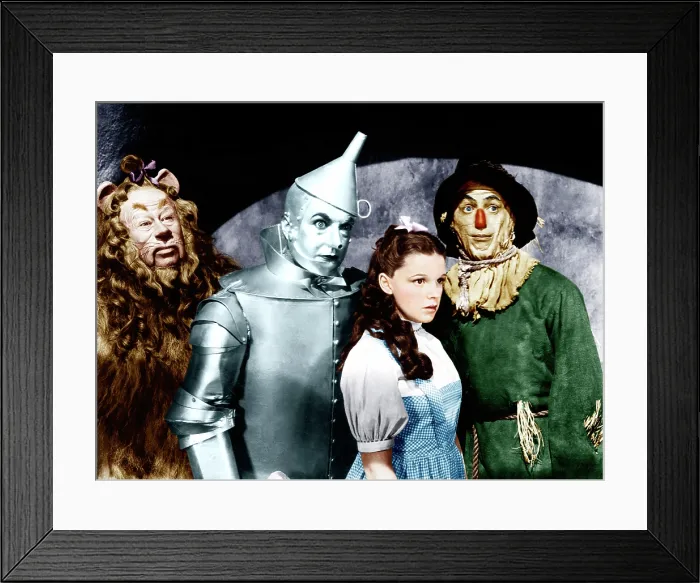 Framed Print : THE WIZARD OF OZ, from left: Bert Lahr, Jack Haley, Judy Garland, Ray Bolger, 1939