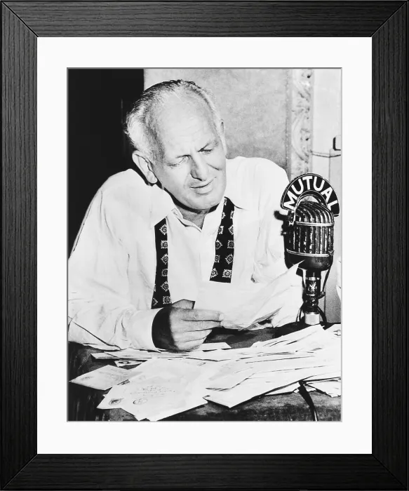 Framed Print : Gabriel Heatter, newspaperman who became a radio reporter and commentator Framed Print : Gabriel Heatter, newspaperman who became a radio reporter and commentator