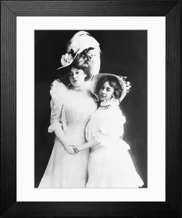 Framed Print : Famous Ziegfeld star Anna Held with her daughter Liane Carrera, ca. 1907. Liane was born in 1895, during Held's marriage to Uruguayan playboy Maximo Carrera Framed Print : Famous Ziegfeld star Anna Held with her daughter Liane Carrera, ca. 1907. Liane was born in 1895, during Held's marriage to Uruguayan playboy Maximo Carrera