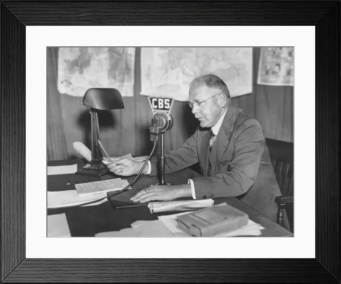 Framed Print : H.V. Kaltenborn at the CBS microphone, ca. 1938-1940 as Europe moved toward war. During the Munich Crisis, in Sept Framed Print : H.V. Kaltenborn at the CBS microphone, ca. 1938-1940 as Europe moved toward war. During the Munich Crisis, in Sept