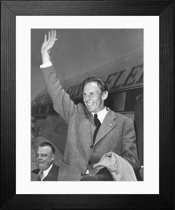 Framed Print : Gunder Hagg, Swedish runner with seven world records, arrived at LaGuardia Airport. June 6, 1943. He traveled from neutral Sweden to compete in U.S. track meets Framed Print : Gunder Hagg, Swedish runner with seven world records, arrived at LaGuardia Airport. June 6, 1943. He traveled from neutral Sweden to compete in U.S. track meets