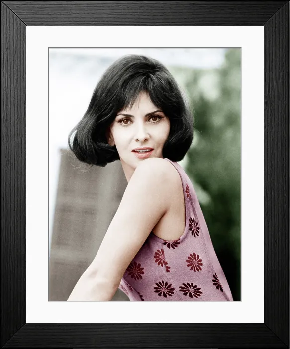 Framed Print : WOMAN OF STRAW, Gina Lollobrigida, 1964 Framed Print : WOMAN OF STRAW, Gina Lollobrigida, 1964