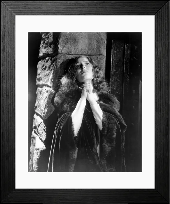 Framed Print : THE BRIDE OF FRANKENSTEIN, Valerie Hobson, 1935 Framed Print : THE BRIDE OF FRANKENSTEIN, Valerie Hobson, 1935