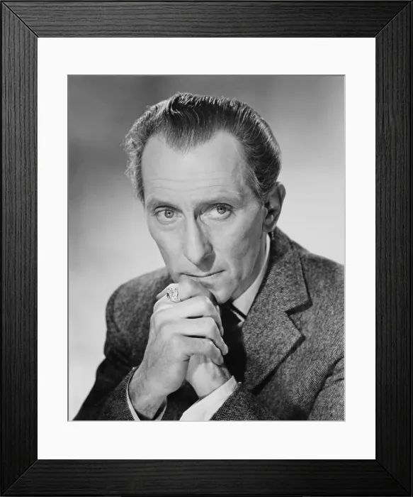 Framed Print : THE BRIDES OF DRACULA, Peter Cushing, 1960 Framed Print : THE BRIDES OF DRACULA, Peter Cushing, 1960