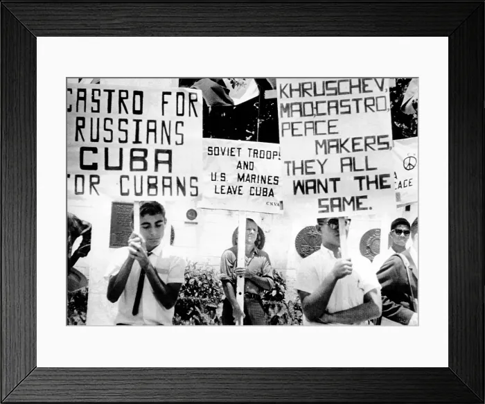 Framed Print : Counter protest against the Canada-to-Cuba peace walkers