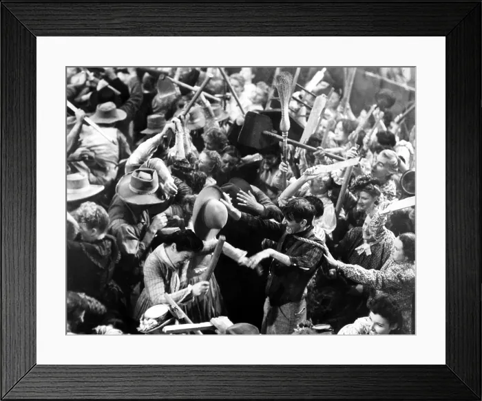 Framed Print : DESTRY RIDES AGAIN, Bar brawl, 1939 Framed Print : DESTRY RIDES AGAIN, Bar brawl, 1939