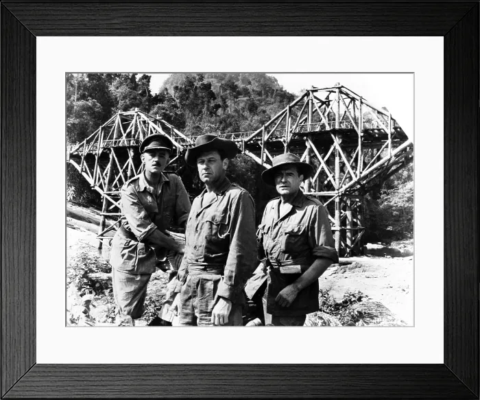 Framed Print : THE BRIDGE ON THE RIVER KWAI, Alec Guinness, William Holden, Jack Hawkins, 1957