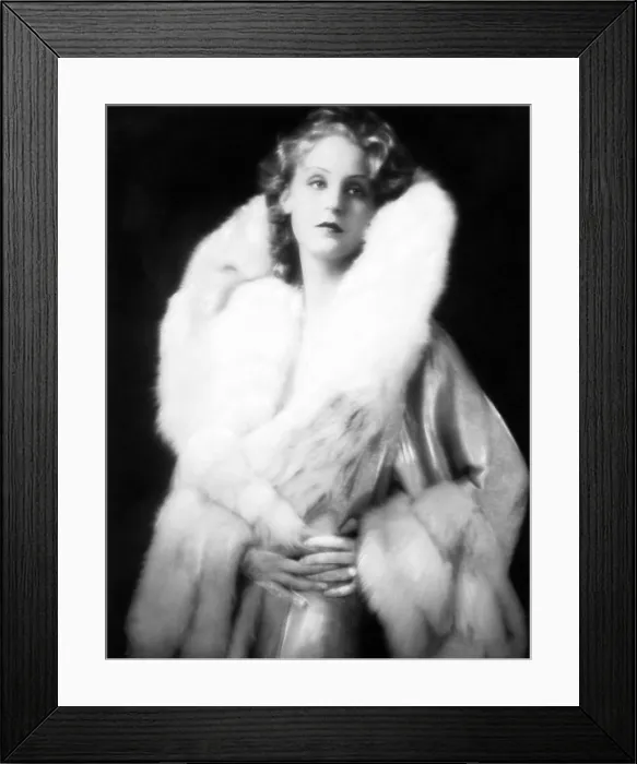 Framed Print : DIE WUNDERBARE LUGE DER NINA PETROWNA, Brigitte Helm, 1929