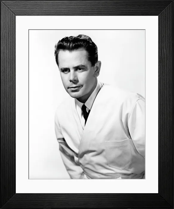 Framed Print : THE DOCTOR AND THE GIRL, Glenn Ford, 1949