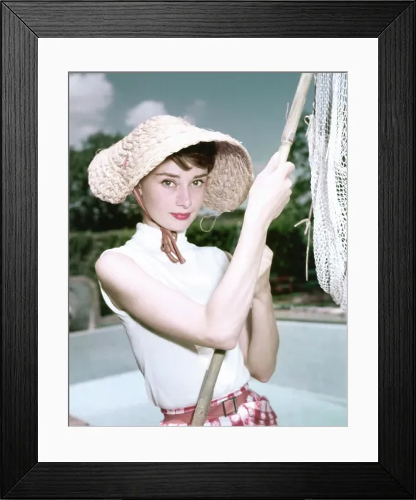 Framed Print : Audrey Hepburn, 1950s Framed Print : Audrey Hepburn, 1950s