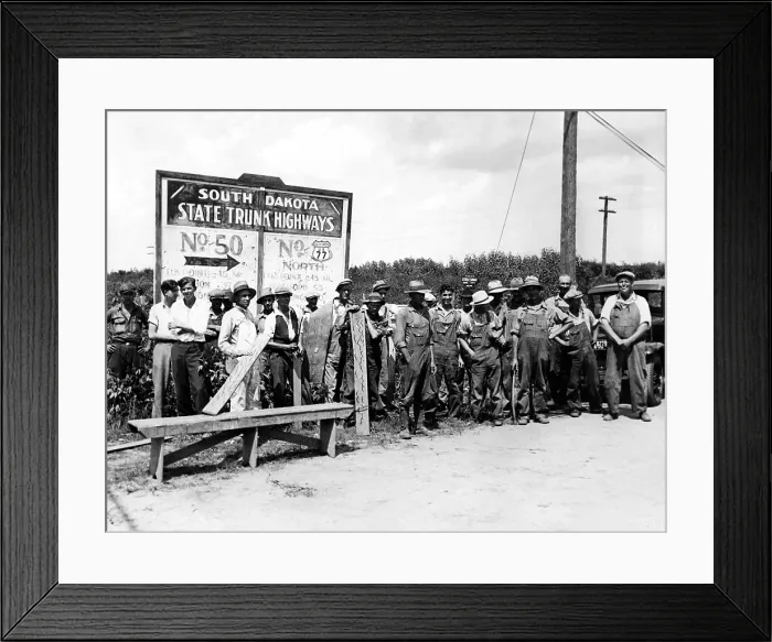 Framed Print : ROADS CLOSED INTO CITY BY STRIKING FARMERS Photo shows a group of farmers that stopped all produce trucks from enterting Sioux City, Iowa, from South Dakota