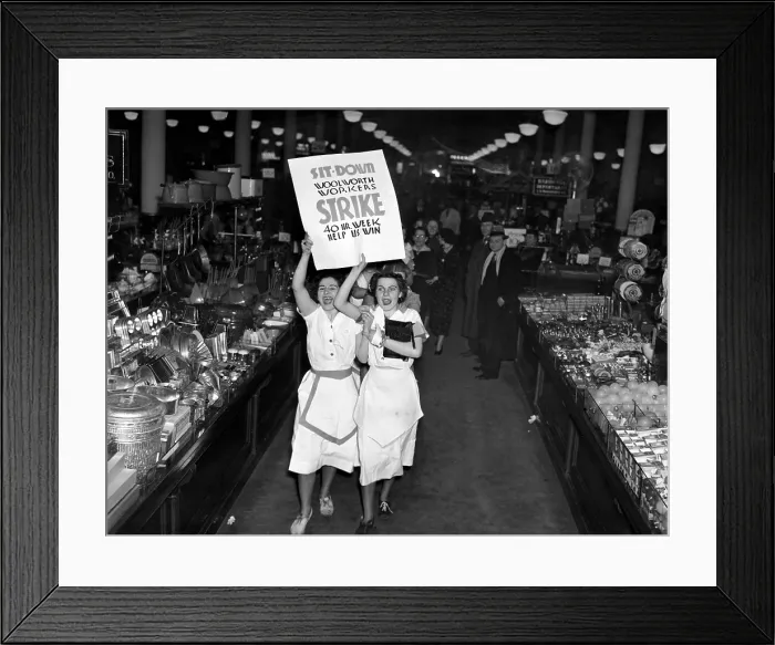 Framed Print : Woolworth workers go on strike in New York, 1937. Courtesy: CSU Archives / Everett Collection Framed Print : Woolworth workers go on strike in New York, 1937. Courtesy: CSU Archives / Everett Collection