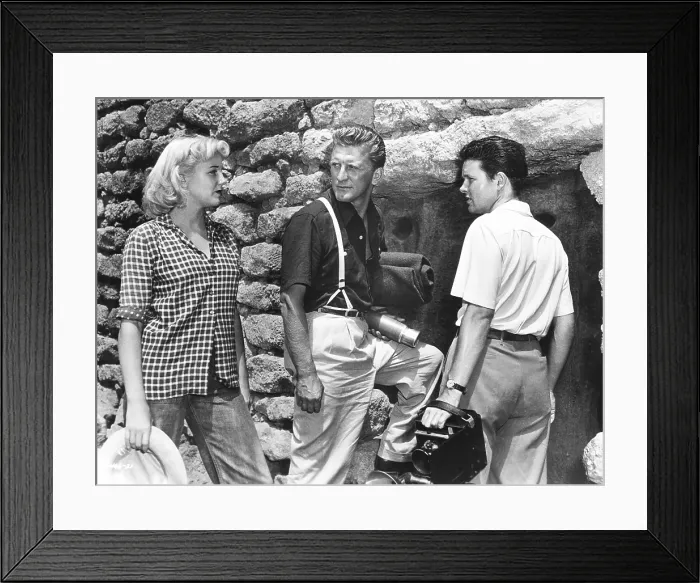 Framed Print : ACE IN THE HOLE, (aka THE BIG CARNIVAL), from left, Jan Sterling, Kirk Douglas, Robert Arthur, 1951