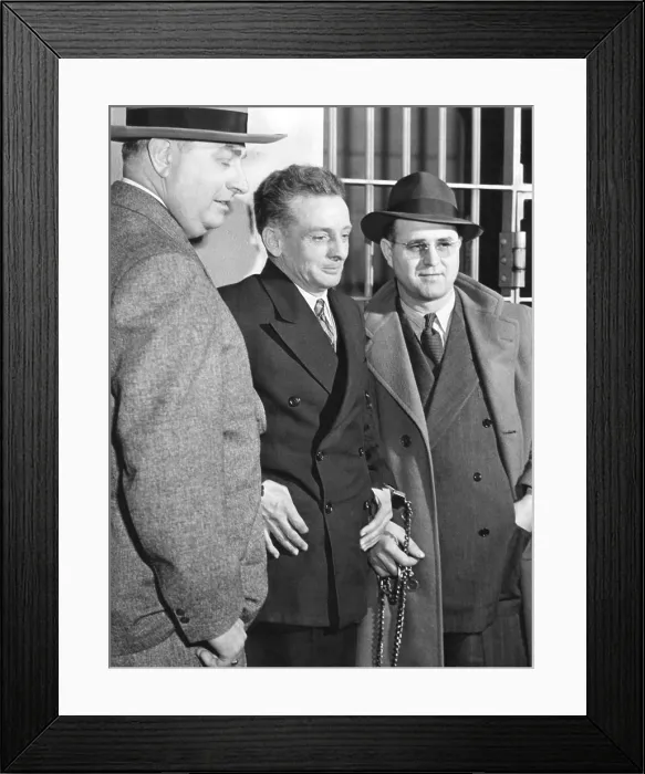 Framed Print : Roger Touly sought a writ of habeas corpus on Jan. 5, 1943. He claimed he was framed for the 1933 kidnapping of John Factor. Chicago Federal Court. The writ was denied