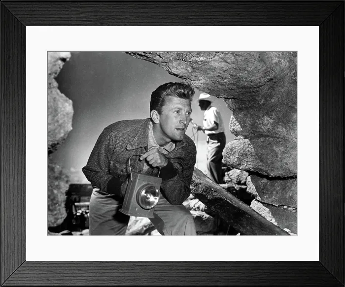 Framed Print : ACE IN THE HOLE, (aka THE BIG CARNIVAL), Kirk Douglas, 1951 Framed Print : ACE IN THE HOLE, (aka THE BIG CARNIVAL), Kirk Douglas, 1951