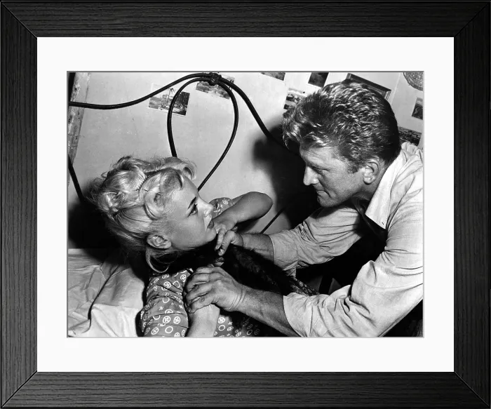 Framed Print : ACE IN THE HOLE, (aka THE BIG CARNIVAL), Jan Sterling, Kirk Douglas, 1951