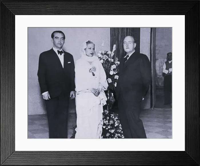 Framed Print : Federico Garca Lorca left)