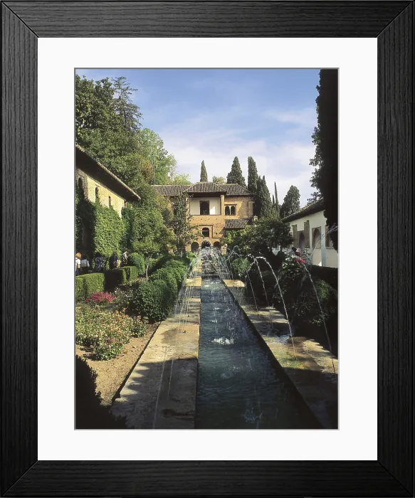 Framed Print : SPAIN. ANDALUSIA. Granada. Alhambra. Generalife. Generalife, leisure place for the Nasrid kings of Granada (13th-15th c.). Gardens. Hispano-Moresque art. Nasrid dynasty