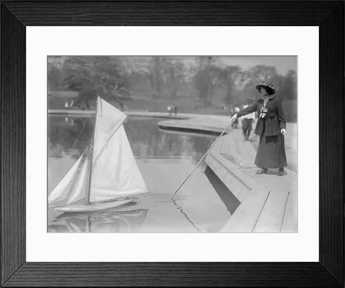 Framed Print : New York City, start of toy yacht race in Central Park, circa 1910s Framed Print : New York City, start of toy yacht race in Central Park, circa 1910s