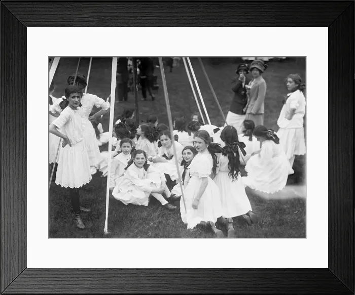 Framed Print : New York City, children on May pole in Central Park, May, circa 1910s Framed Print : New York City, children on May pole in Central Park, May, circa 1910s