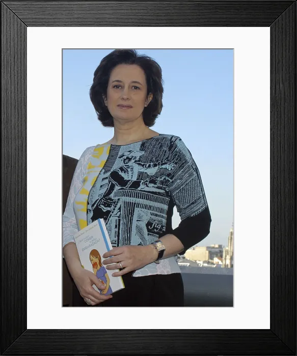 Framed Print : ROCAElisenda (1963). Journalist. 2004. Oscar Elias / AISA / Everett Collection (184188)**US SALES ONLY**