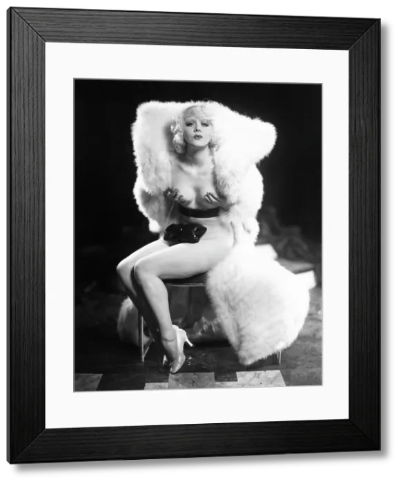 Framed Print : Broadway showgirl and burlesque queen Marion Martin, ca. early 1930s
