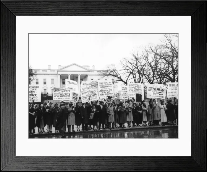 Framed Print : 1000 Dominicans from New York City demonstrate loyalty to Generalissimo Rafael Trujillo. Signs welcome the dictator at the White House, Feb. 7, 1953 Framed Print : 1000 Dominicans from New York City demonstrate loyalty to Generalissimo Rafael Trujillo. Signs welcome the dictator at the White House, Feb. 7, 1953