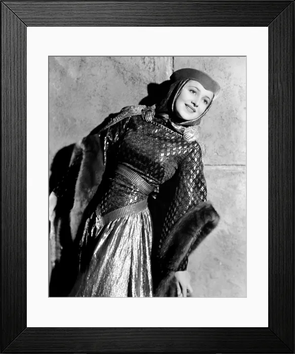 Framed Print : ADVENTURES OF ROBIN HOOD, THE, Olivia de Havilland, 1938