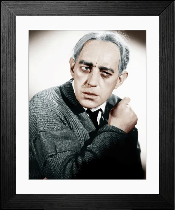 Framed Print : THE LADYKILLERS, Alec Guinness, 1955