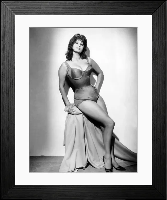 Framed Print : IT STARTED IN NAPLES, Sophia Loren, 1960
