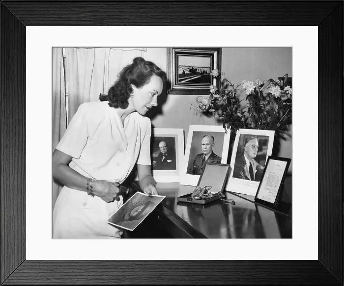 Framed Print : Prince Bernhard of the Netherlands awarding the Cross of Orange-Nassau to Captain Kay Summersby. (CSU_2015_11_1297)