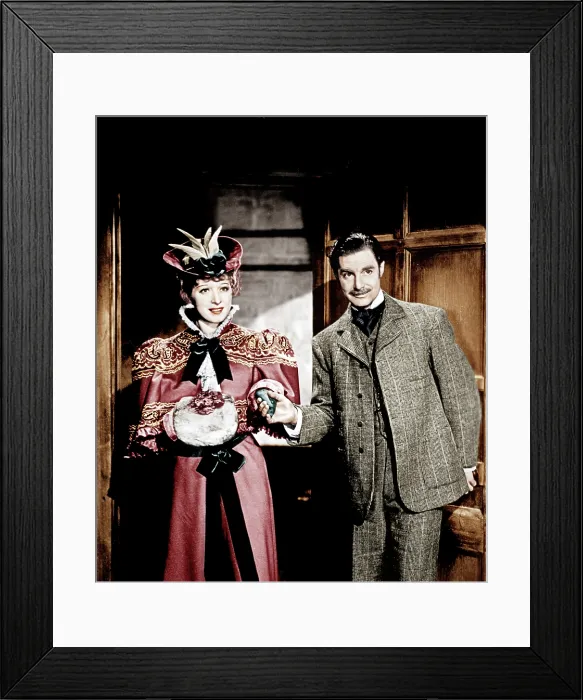 Framed Print : GOODBYE, MR. CHIPS, from left: Greer Garson, Robert Donat, 1939